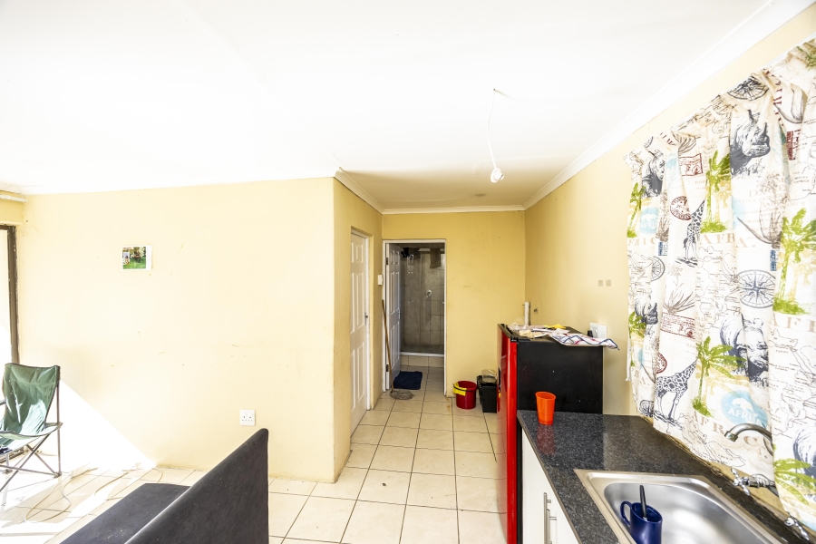 5 Bedroom Property for Sale in Summerpride Eastern Cape